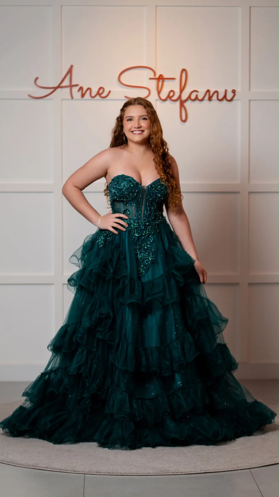 Vestido verde escuro de saia ampla